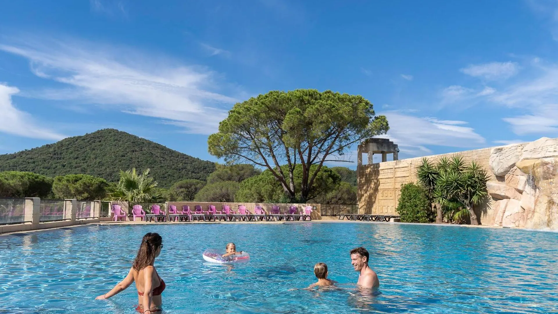 Campsite Camping Les Cigales Le Muy