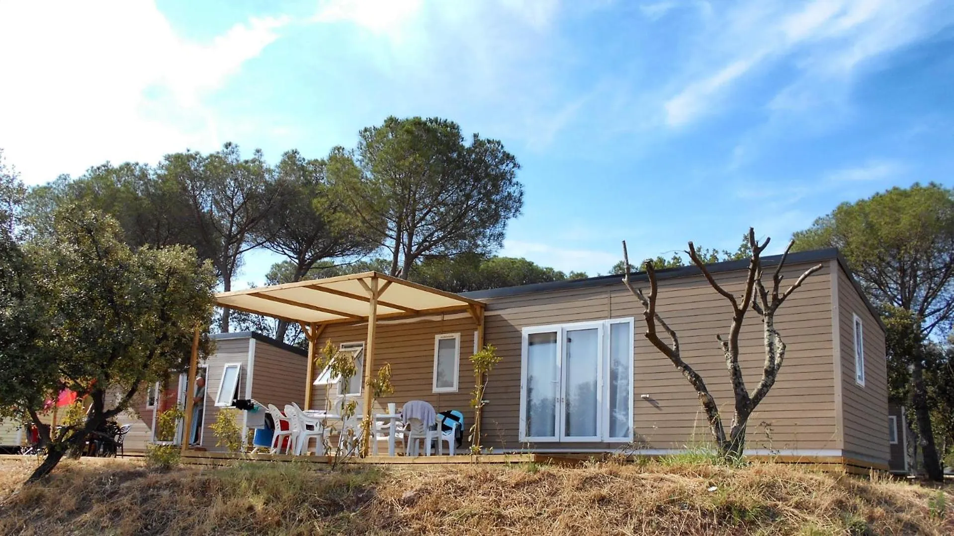 ****  Camping les Cigales Le Muy France